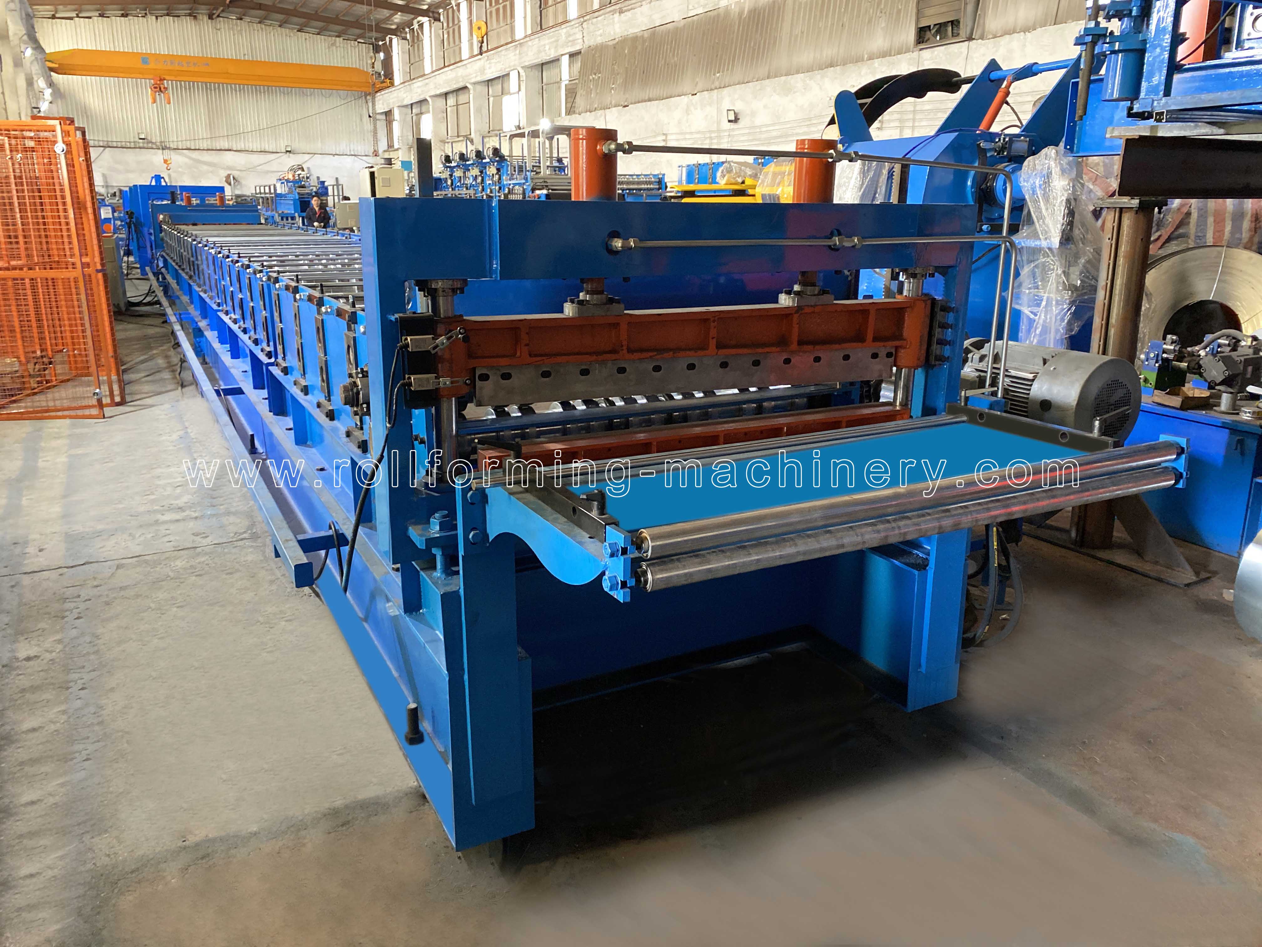 floor decking machine