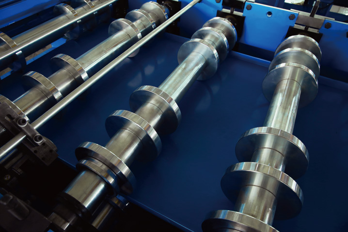 Door-skin roller contact surfaces
