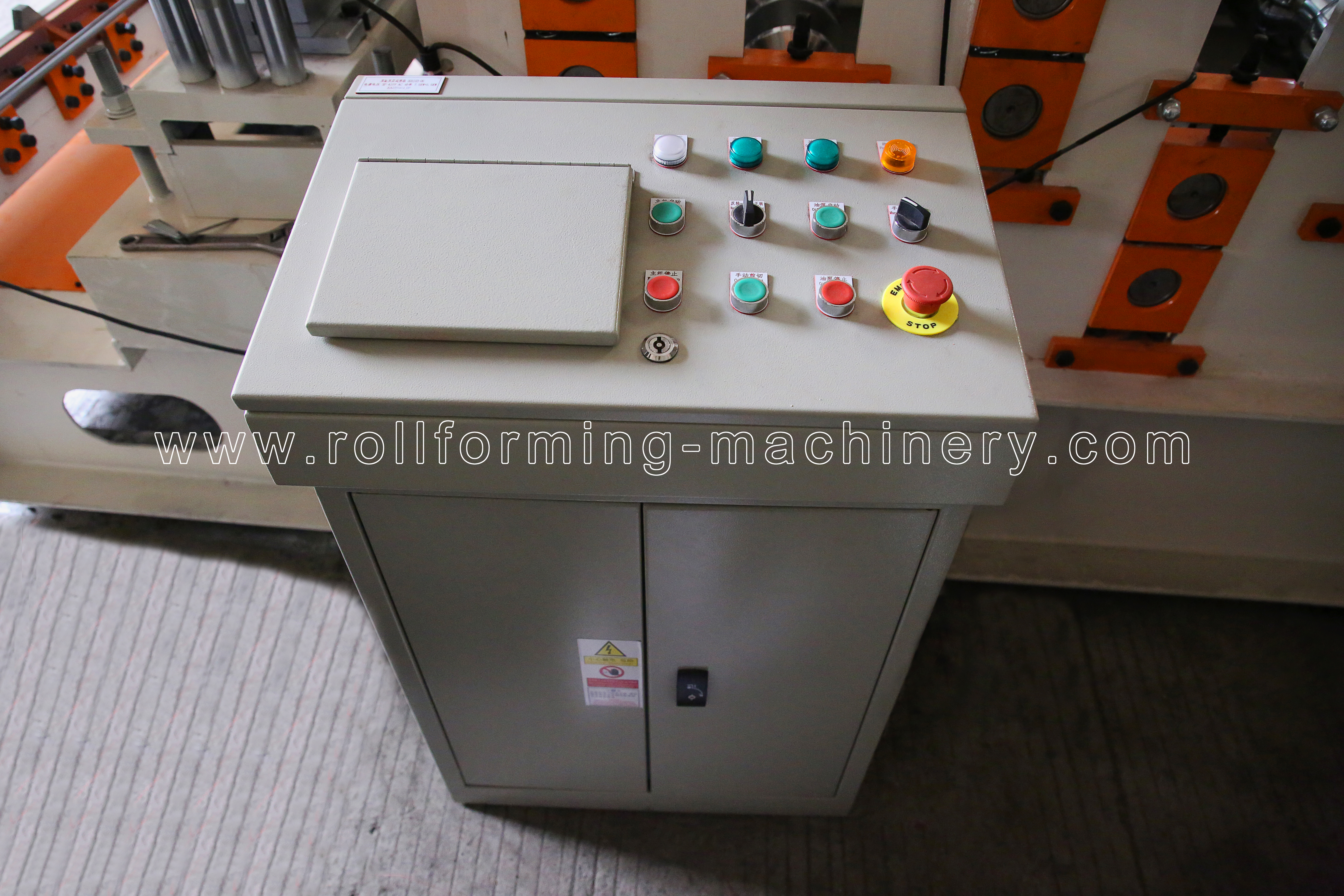 PLC کابینہ کے اندر 24V کنٹرول وولٹیج برقی اجزاء