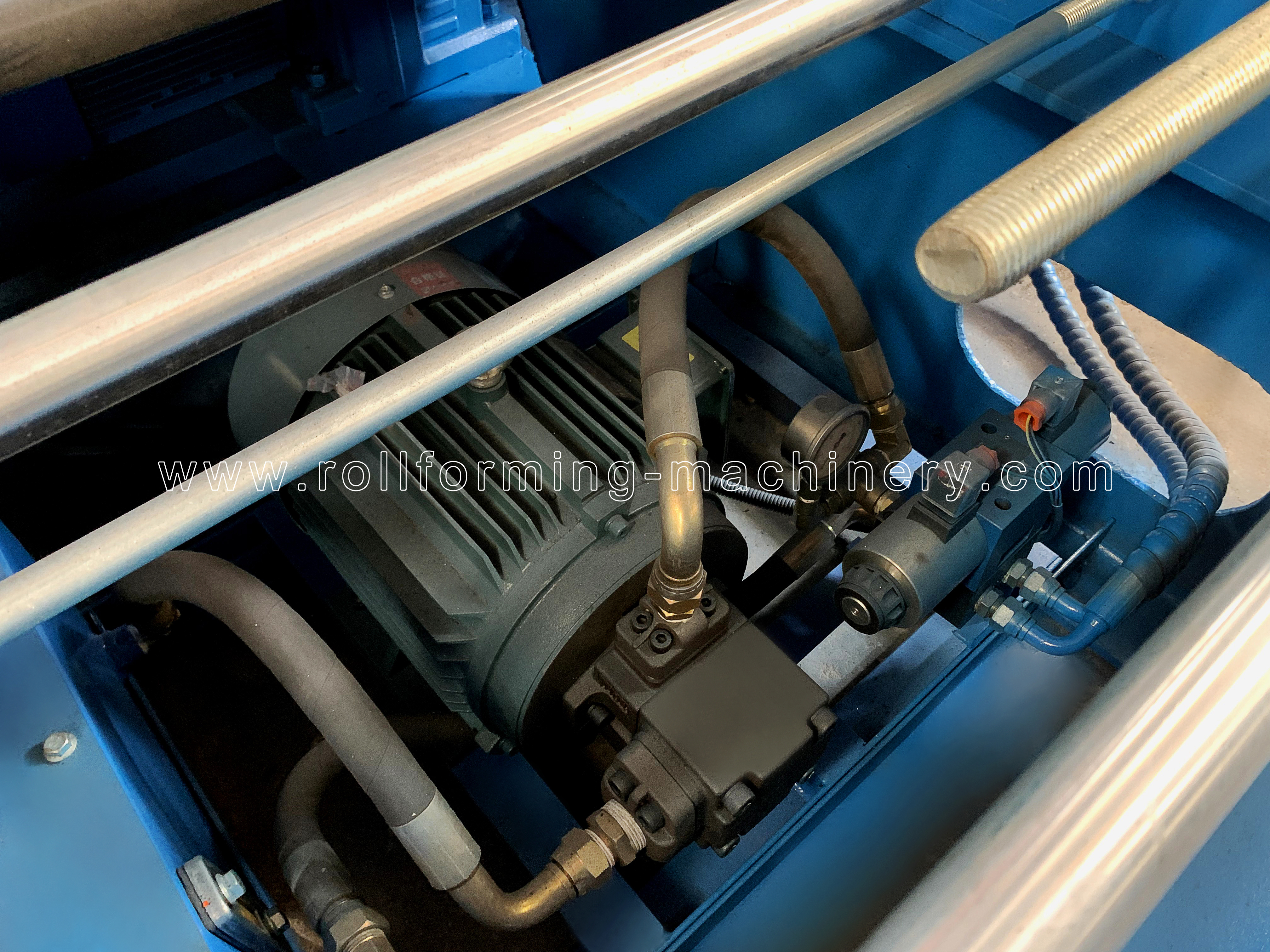 Heavy Duty Main Driving Motor Securely Mounted