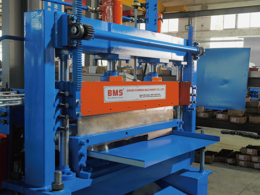 Door-skin hydraulic post cutter and edge support