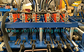 Punching device on the BMS hat-profile configuration