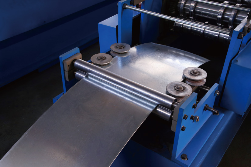 Column strip feed guide