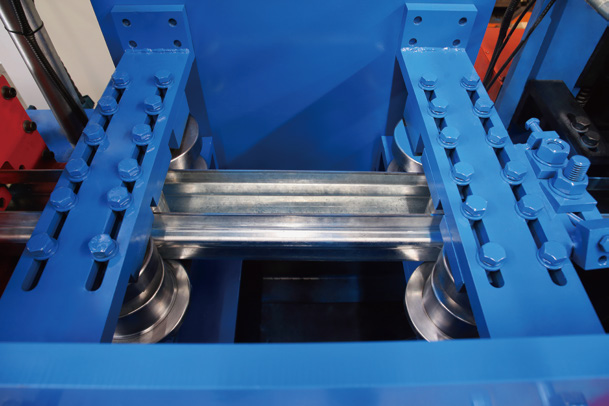Beam shape and camber control mechanism